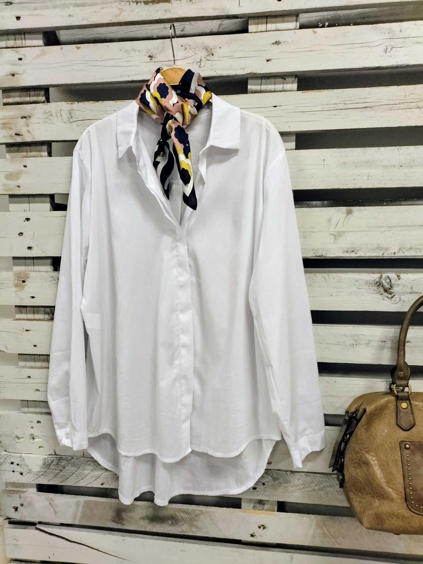 Camisa básica blanca