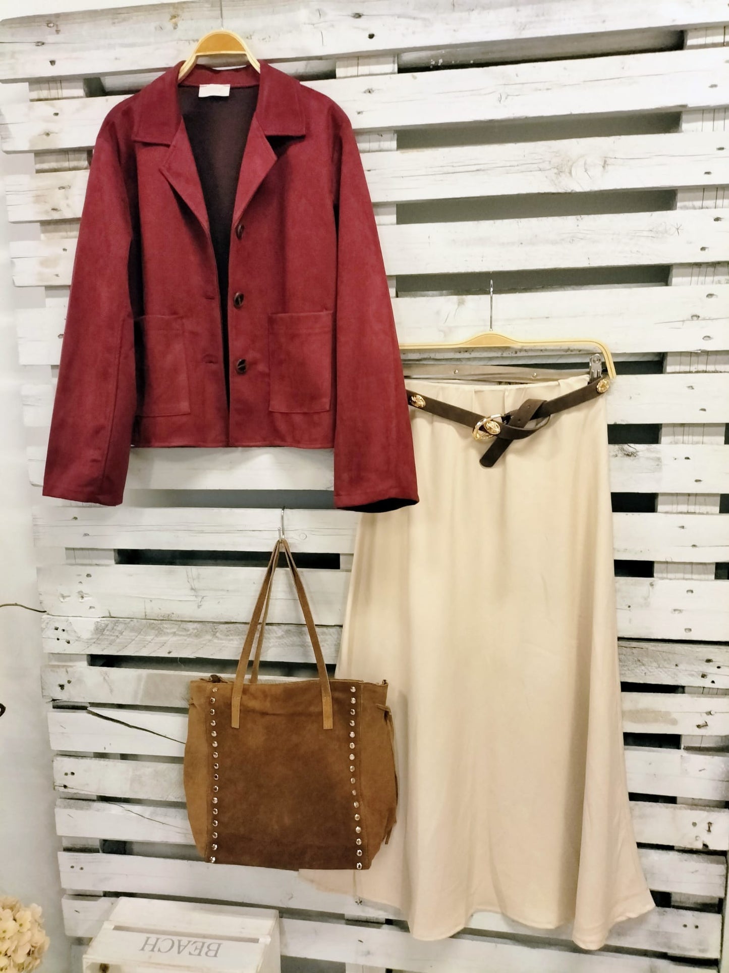 Chaqueta ante Lauren Burdeos