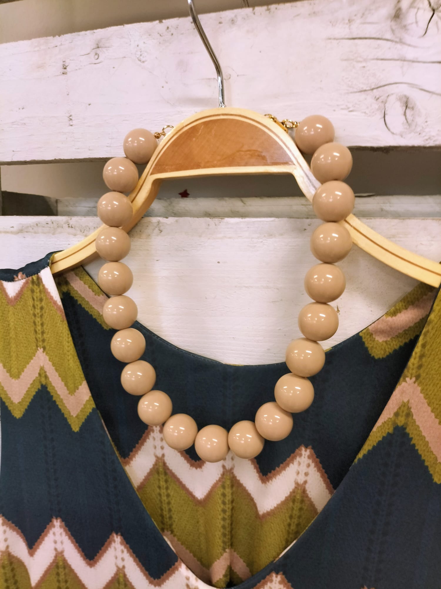 Collar Bolas taupe - botanikamoda