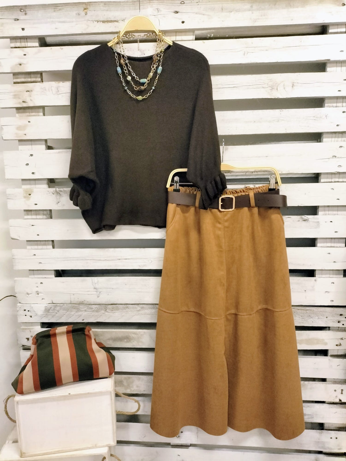 Falda Joya antelina camel
