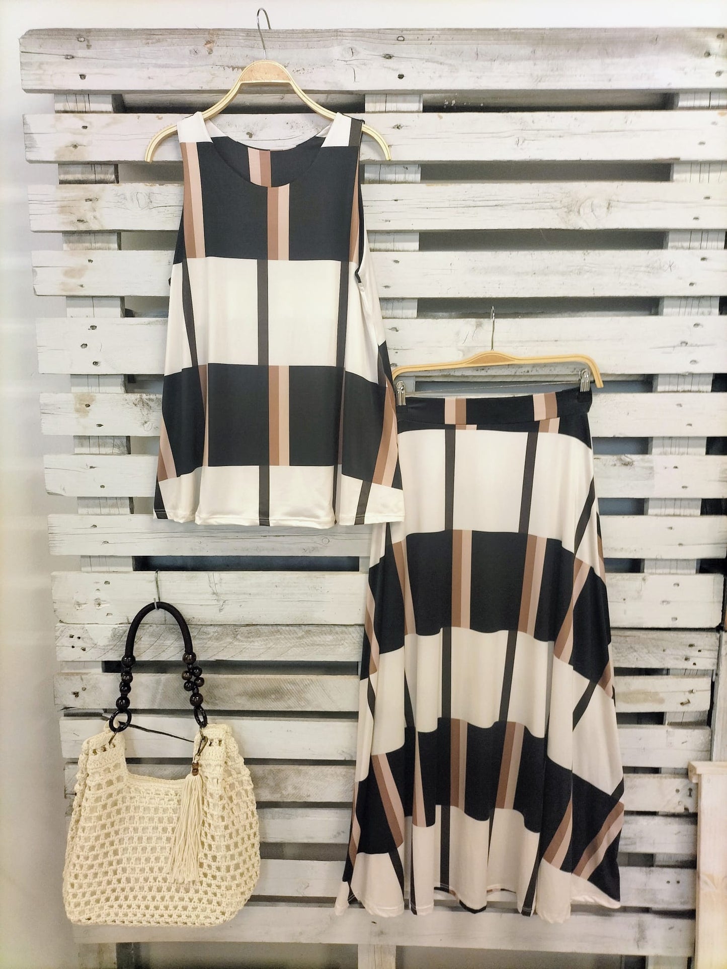 Conjunto punto suelto Chic con falda