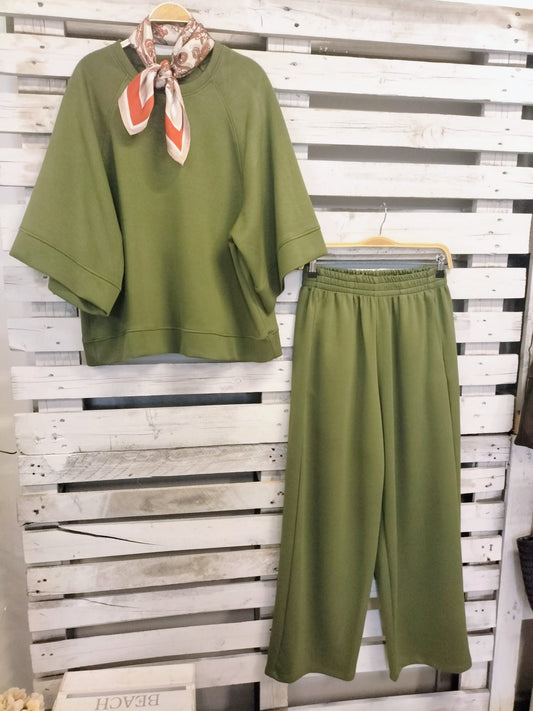 Sudadera Cómoda Madrid oliva - botanikamoda
