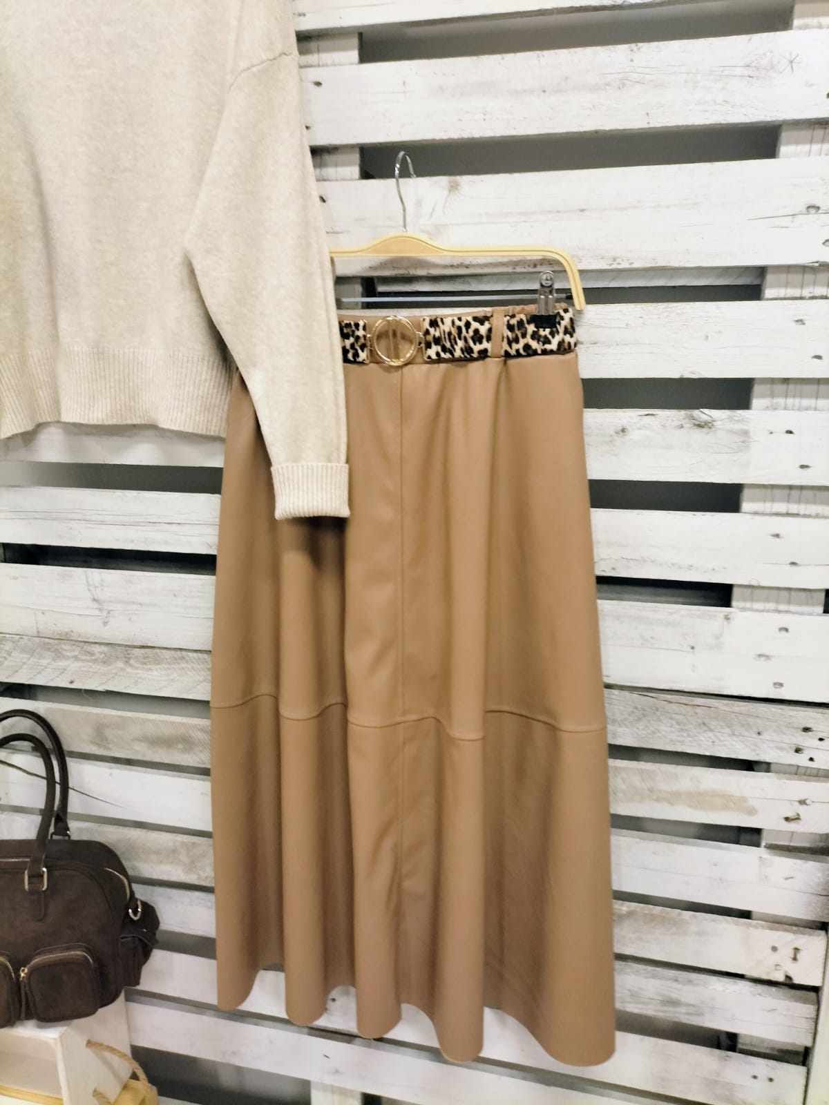 Falda Joya polipiel camel