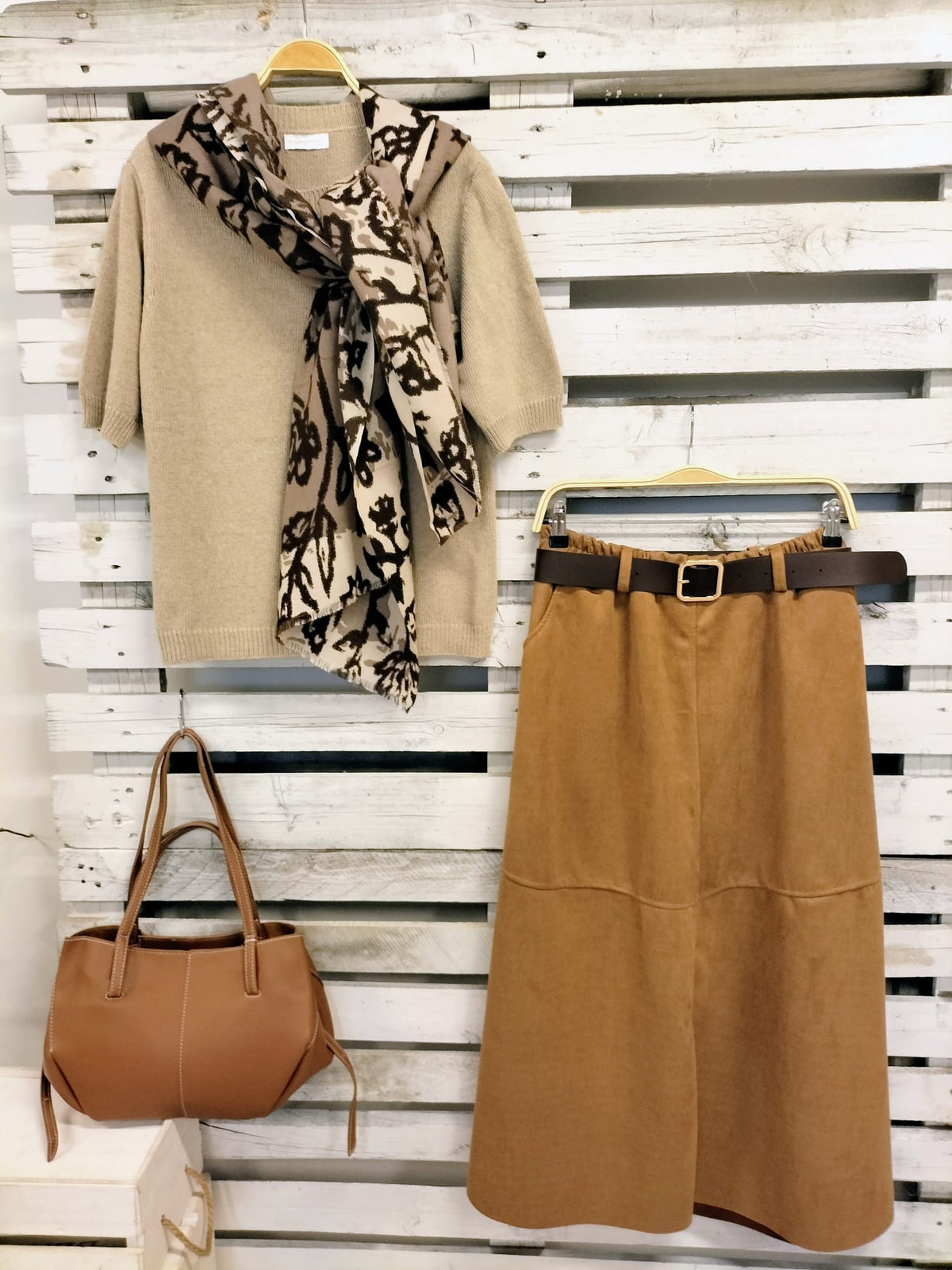 Falda Joya antelina camel