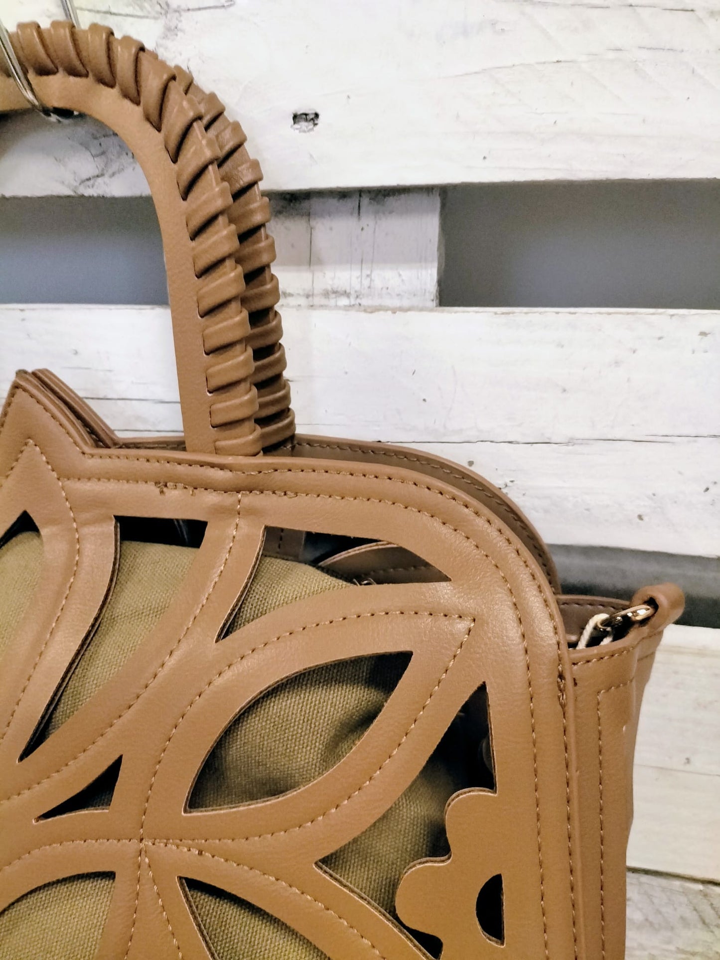 BOLSO MAGNOLIA EFECTO PIEL  TOSTADO